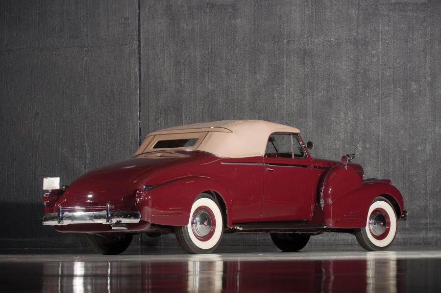  Cadillac V16 Convertible Coupe by Fleetwood 1938 года  (фото 33 из 42)